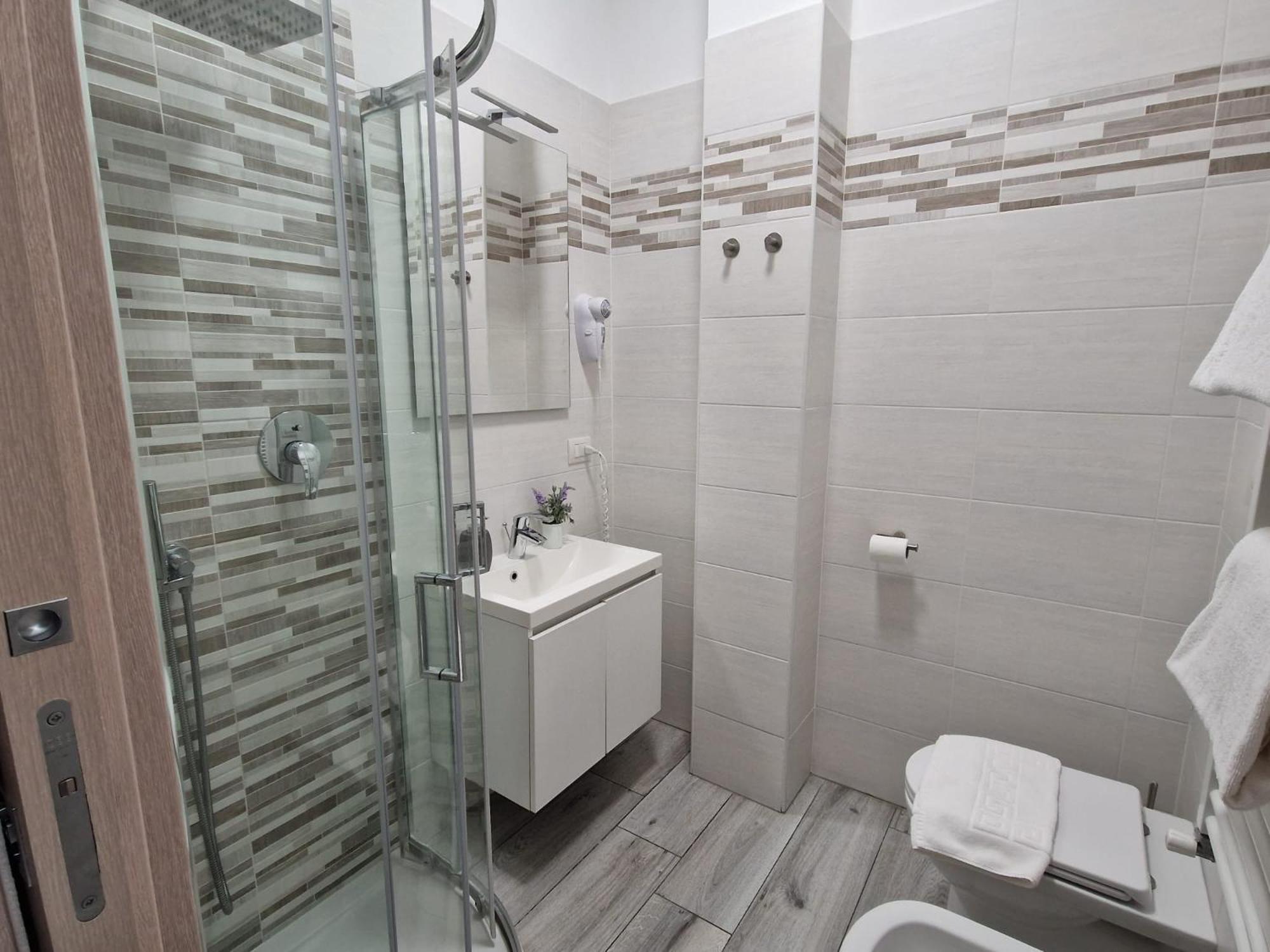 Отель Bgy Airport House Грассоббьо Номер фото